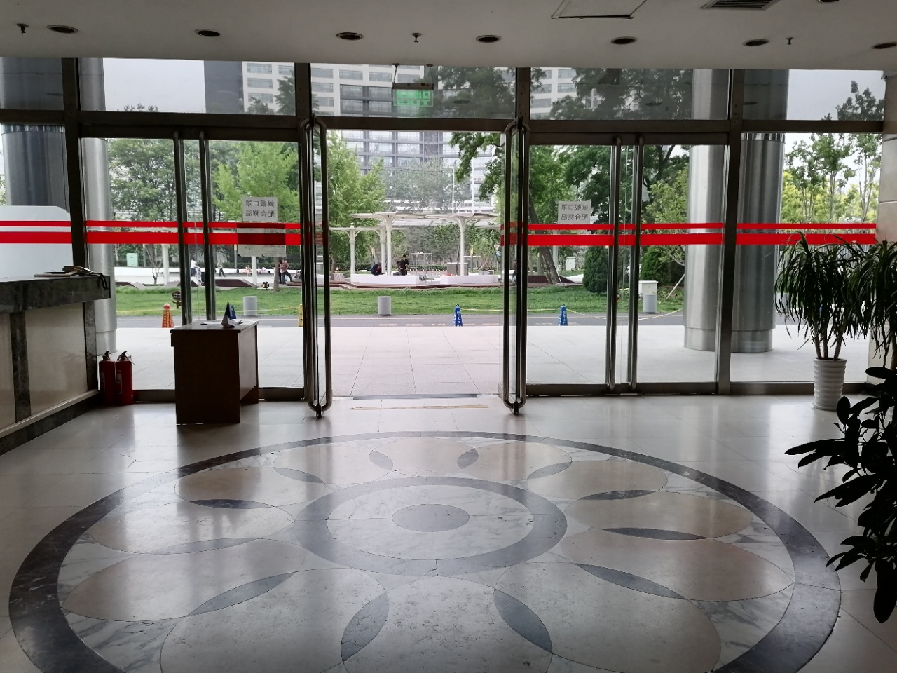 海淀新技术大厦入口