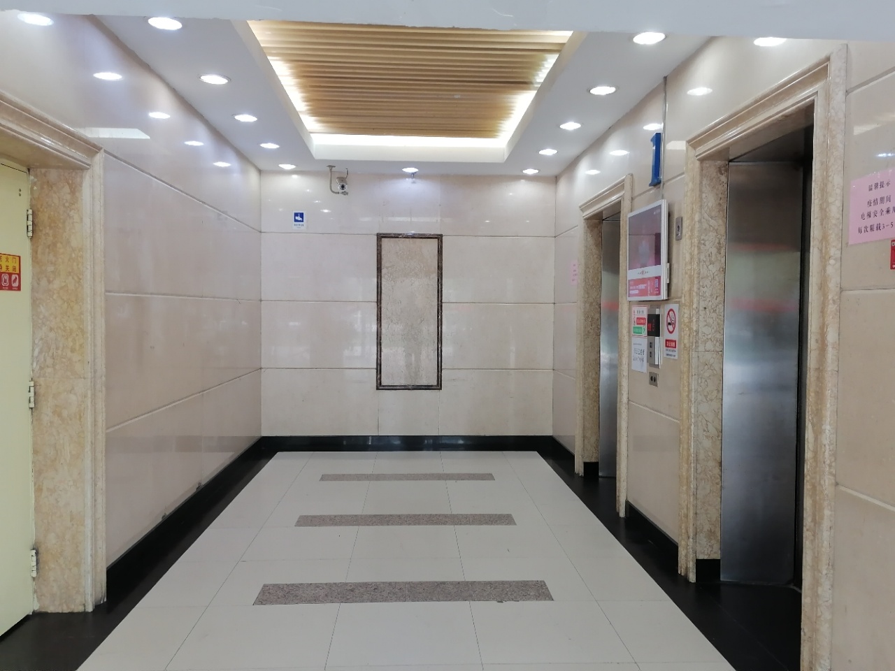 海淀新技术大厦电梯